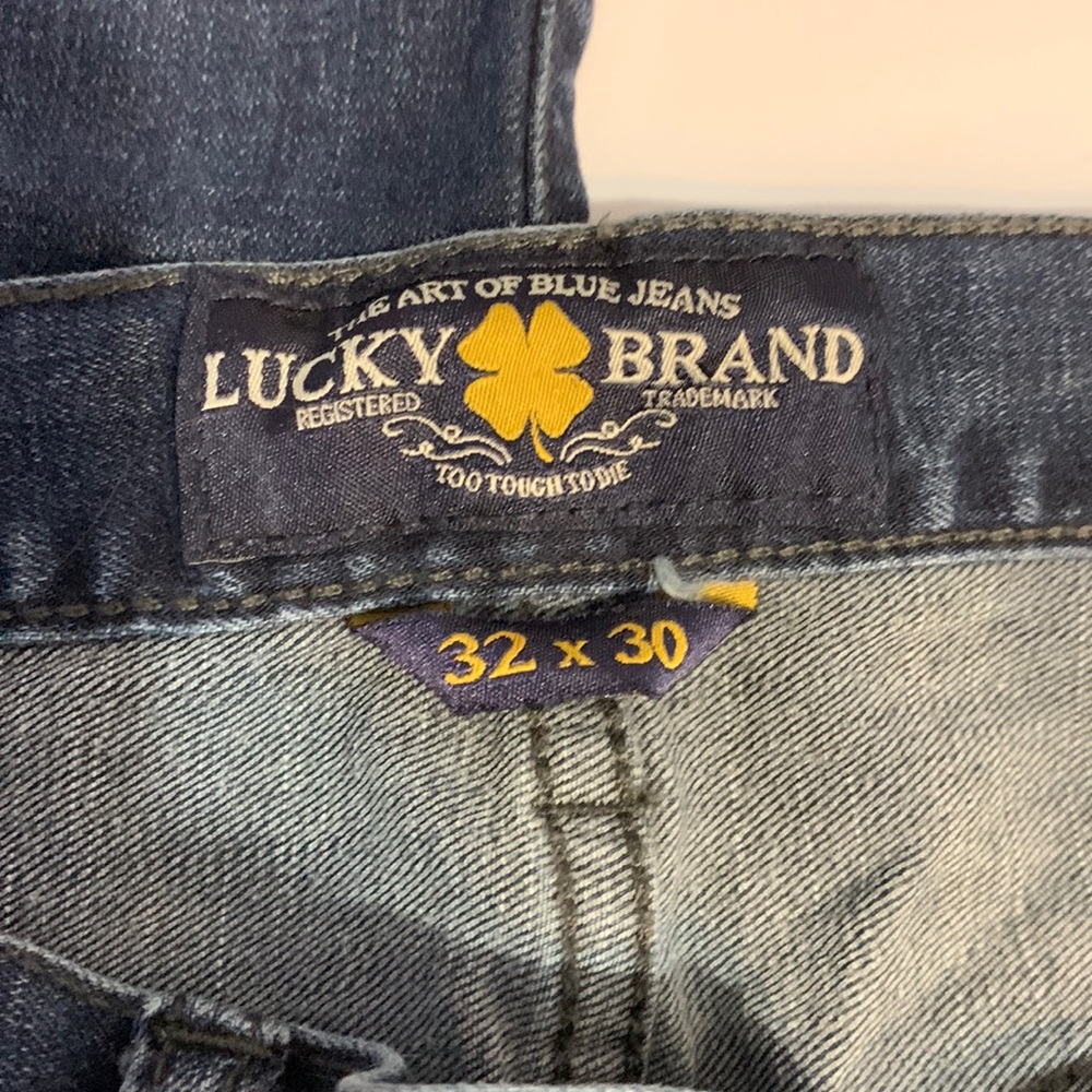 Gently used Lucky brand men’s slim jeans